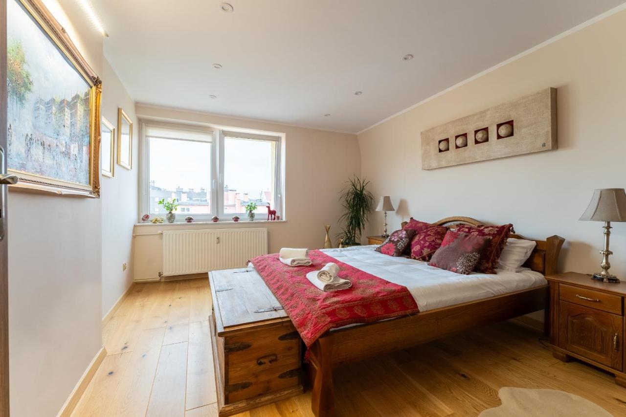 Apartament Zloty Jelonek - 4 Osobowy Na Placu Ratuszowym - Space Apart Jelenia Góra Exterior foto